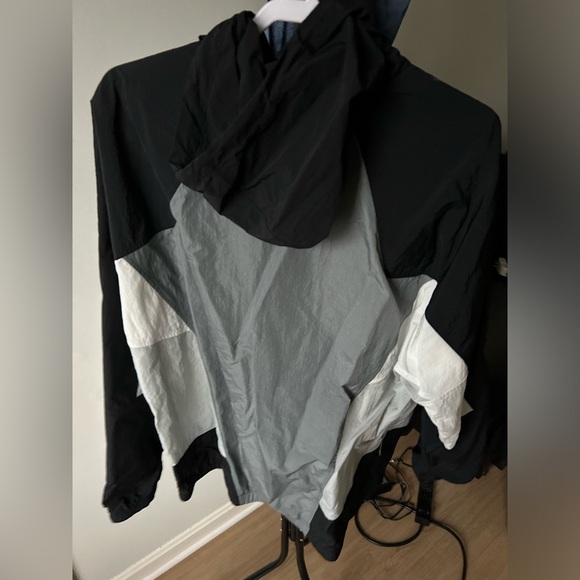 Nike Jacket - Picture 2 of 3